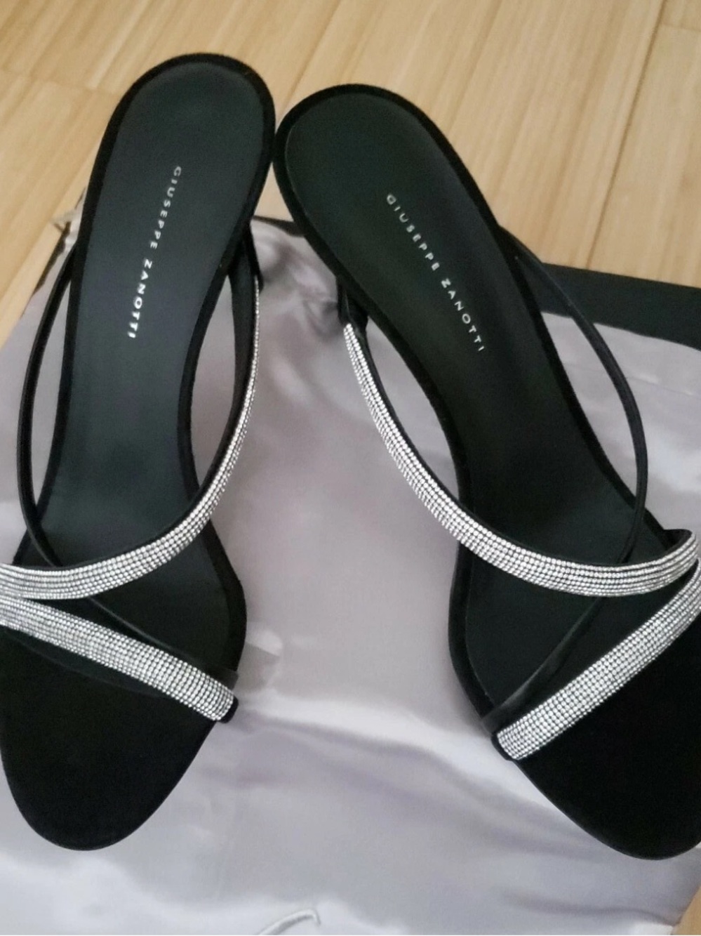 Giuseppe Zanotti Strappy Embellished Crisscross Sandals 39EU / 9-9.5 US